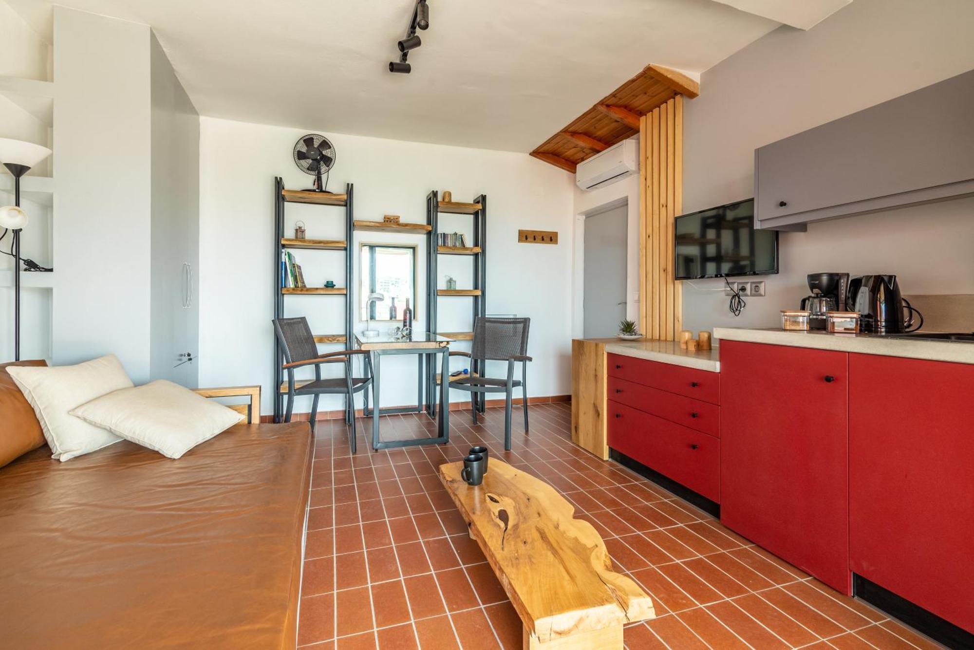 City Loft Near The Airport With Seaview Ираклио Екстериор снимка