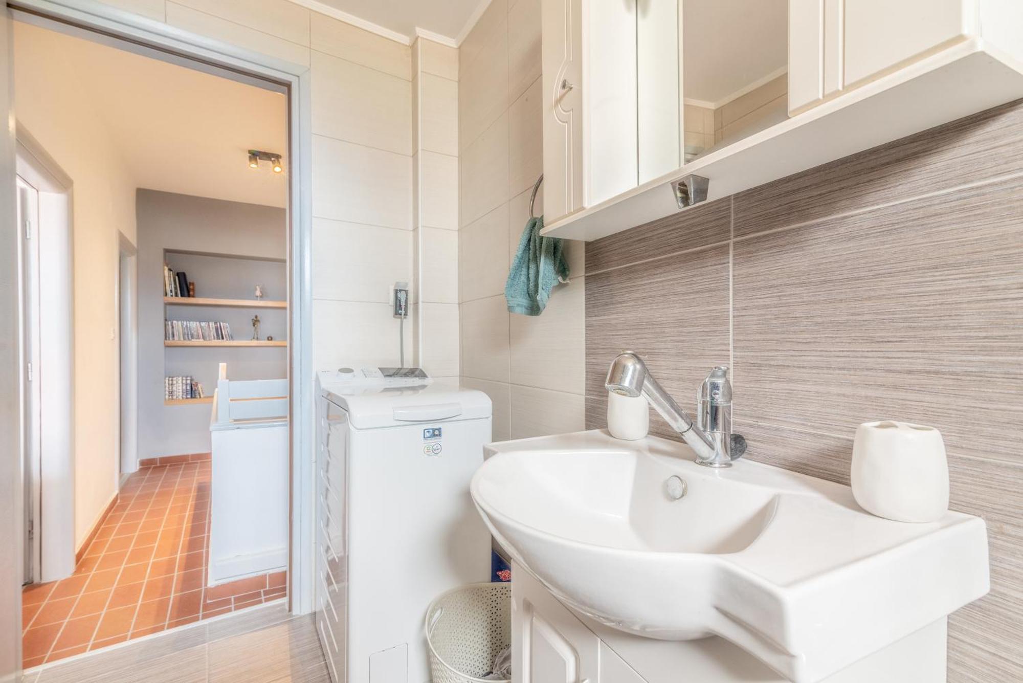 City Loft Near The Airport With Seaview Ираклио Екстериор снимка